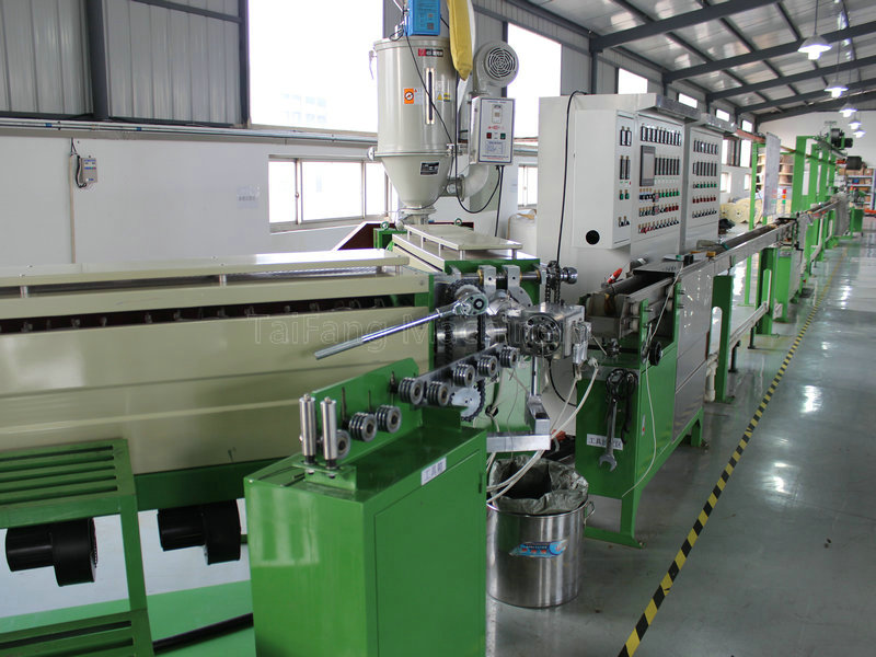 80+90雙層共擠押出機(jī) 80+90雙層共擠押出機(jī)